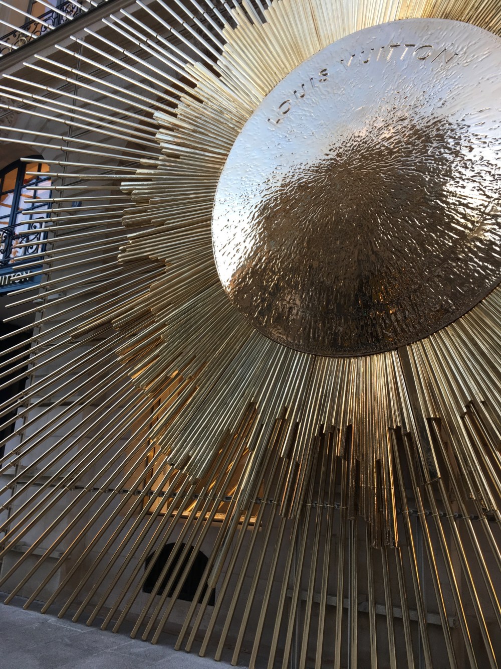 BoutiqueLouisVuitton_1